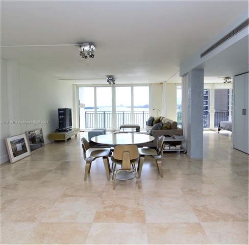 Building Photo - 770 NE 69th St