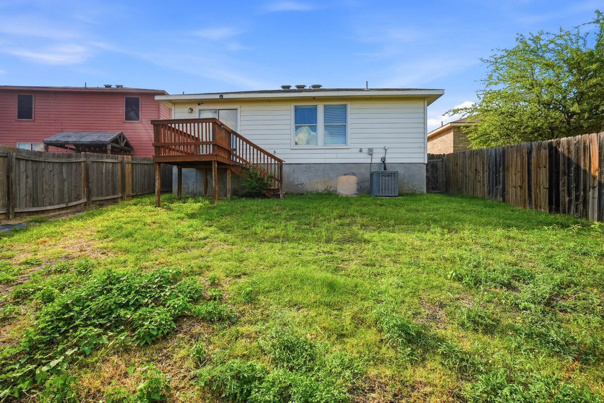 Building Photo - 9130 Dublin Heights