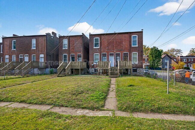 Building Photo - 551 Bates St