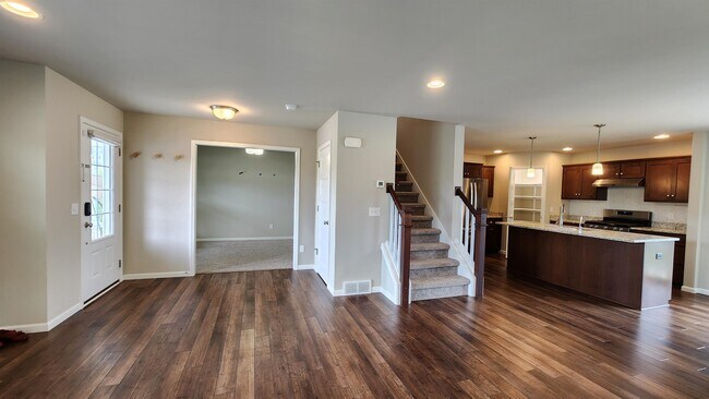 Building Photo - 9359 Highland Gate Way