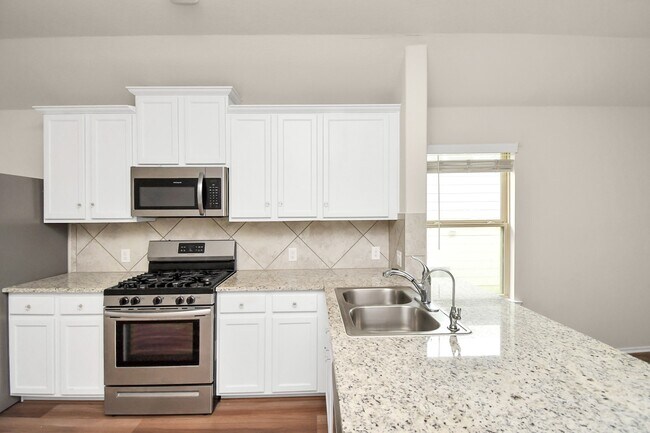 Building Photo - 25634 Royal Catchfly Rd