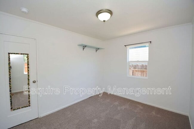 Building Photo - 264 Franklin Ln