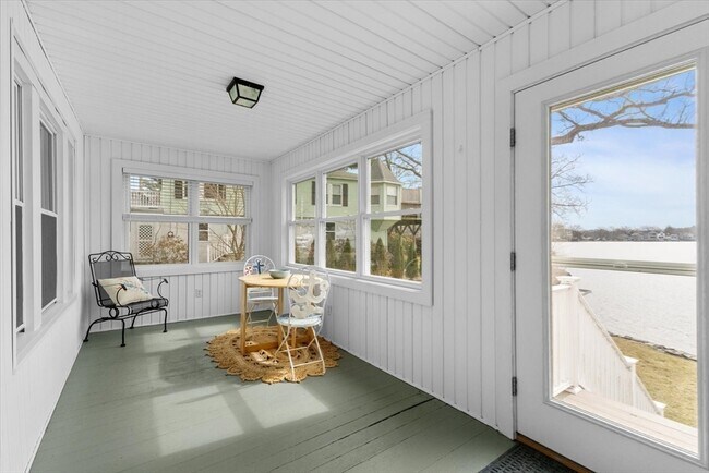 Building Photo - 6 Davis Way