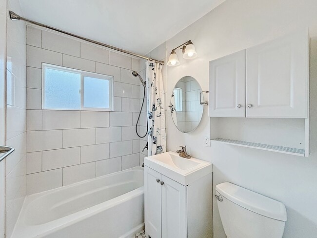 Building Photo - Beautiful 2BD/1BA Home in Clairemont W/ W/...