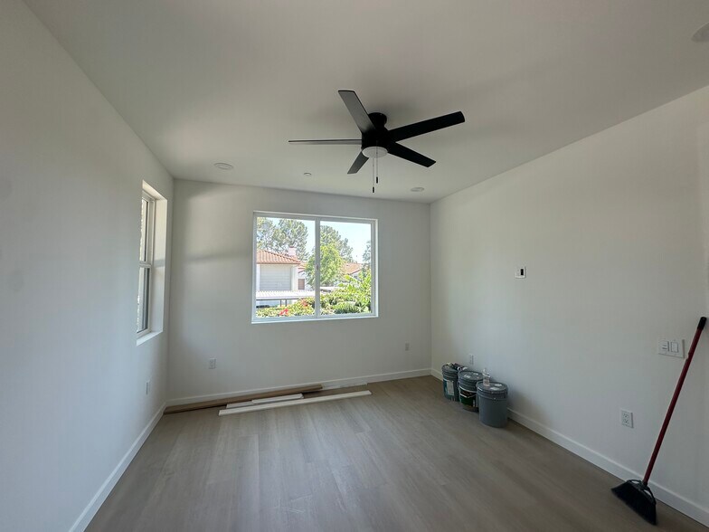 Building Photo - 9619 Monte Vista St
