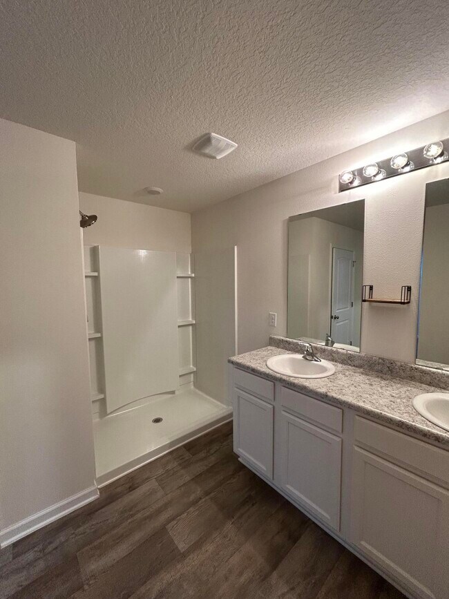 Building Photo - 1048 Limpkin St