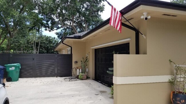 Building Photo - 26605 SW 173rd Ct