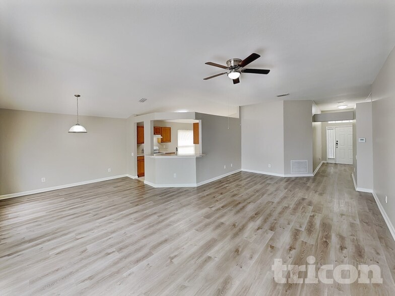 Building Photo - 12420 Tree Pointe Ct