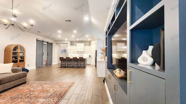 Building Photo - 817 Knoxbridge Rd