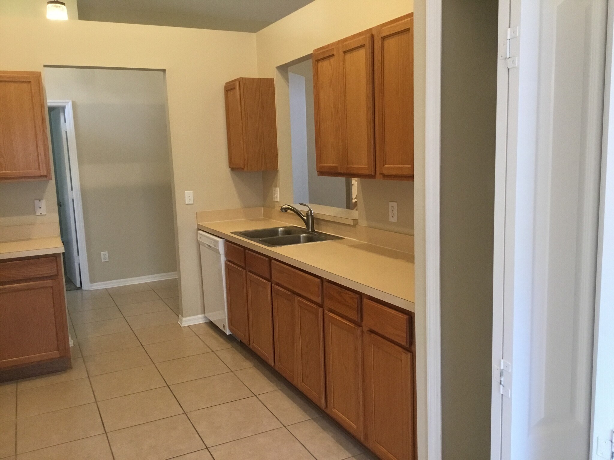 Building Photo - 10625 Cami Ct