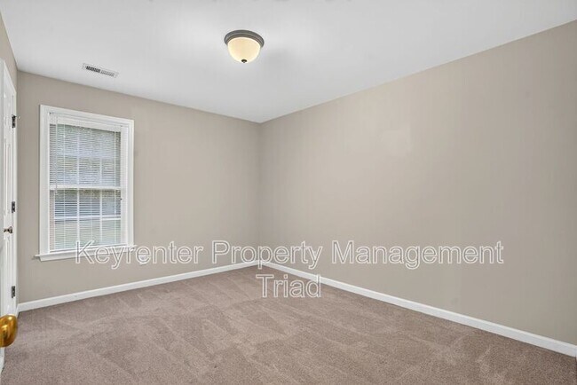 Building Photo - 6219 Black Willow Dr