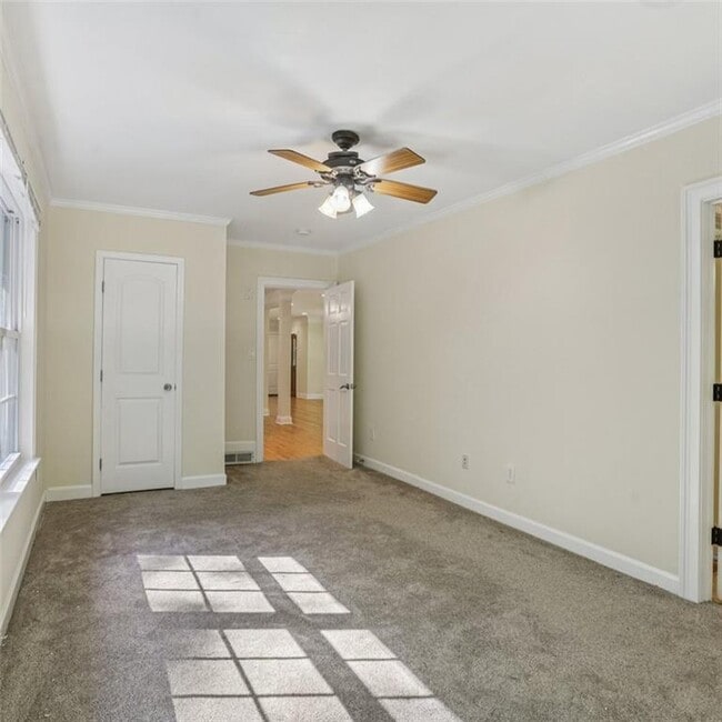 Building Photo - 3859 Peachtree Dunwoody Rd