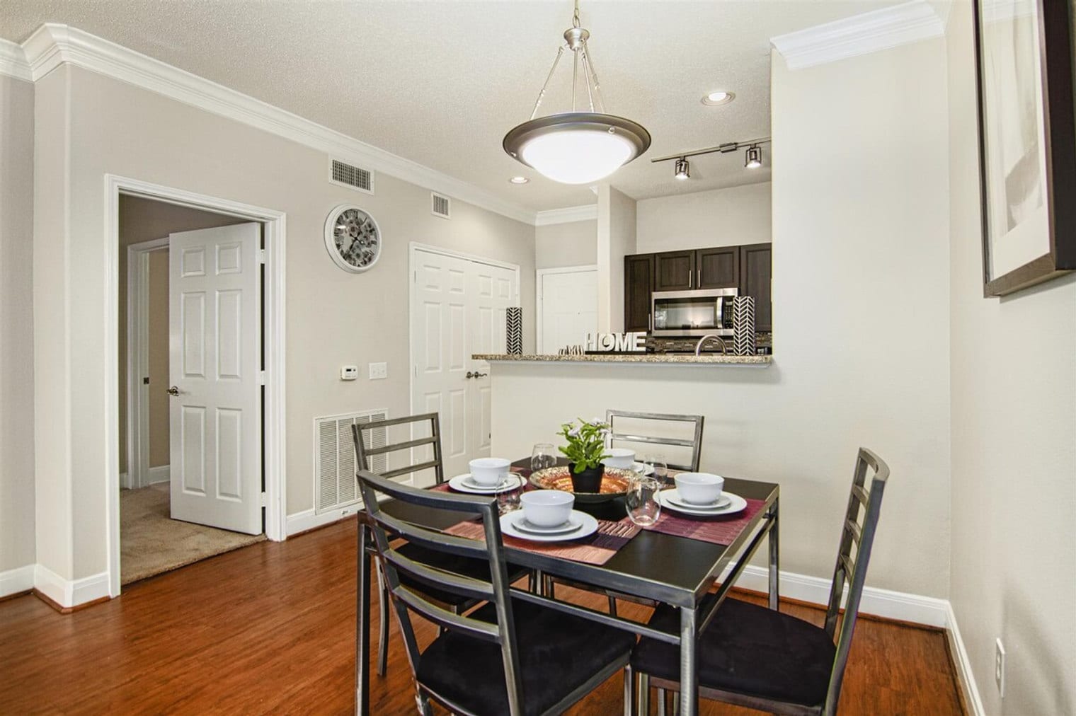 Building Photo - 2024 Post Oak Blvd