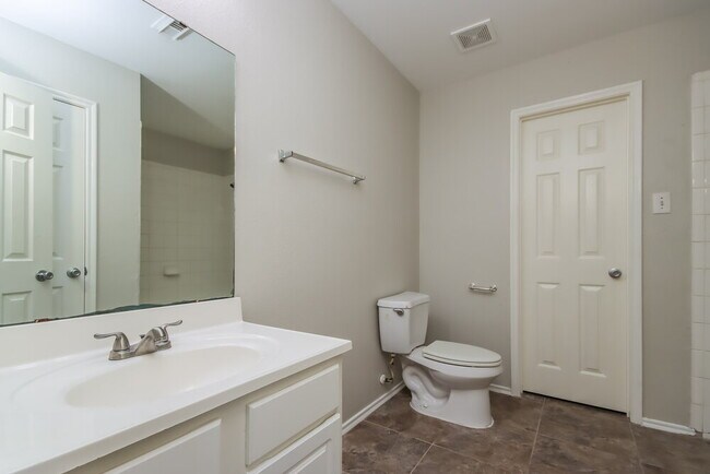 Building Photo - 22922 Twisting Pine Dr