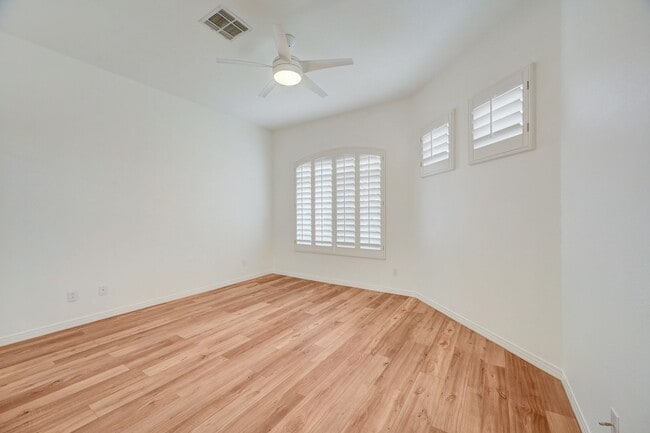 Building Photo - Canyon Ridge