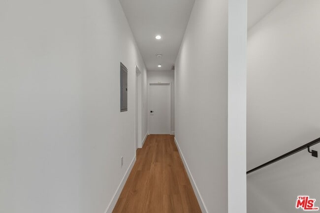 Building Photo - 14165 Erwin St