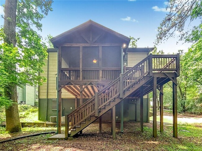 Building Photo - 2491 Annandale Dr