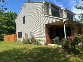 Building Photo - 1 Walton Ct