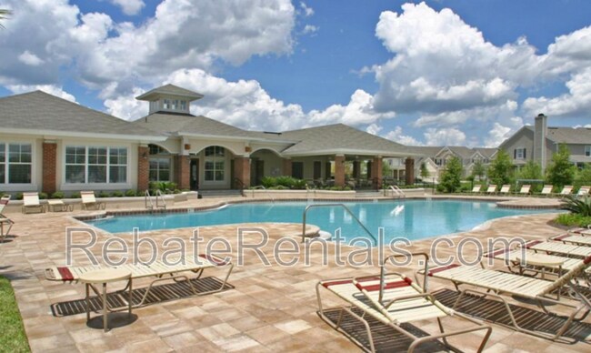 Building Photo - 11177 Castlemain Cir W