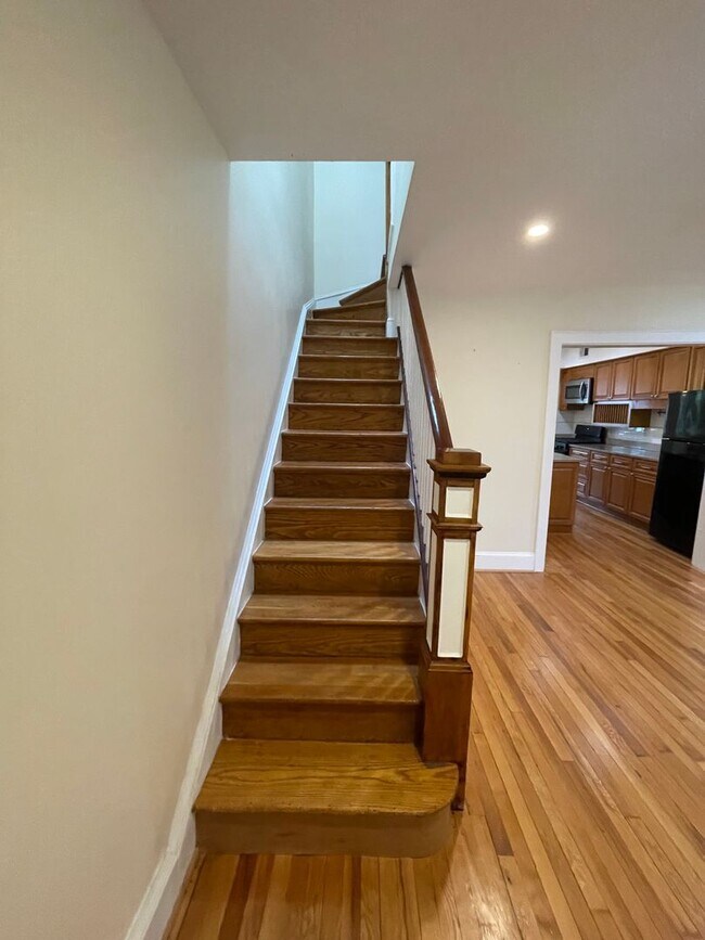 Building Photo - Charming 1928 Row Home for Rent with Modern Amenities — 3 Bedroom 2 Full Bath w/ 2 Half Baths, 2 ...