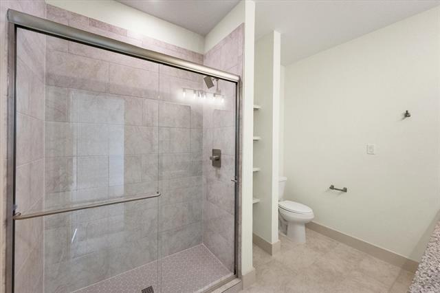 Building Photo - 504 E Kimball St