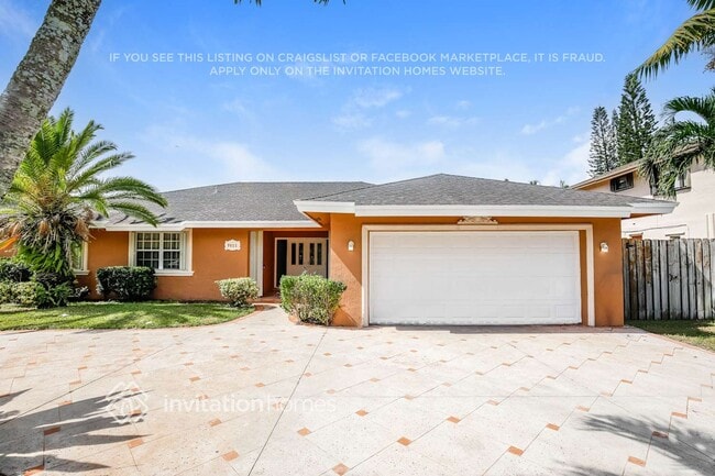 Building Photo - 9811 SW 13th Ct