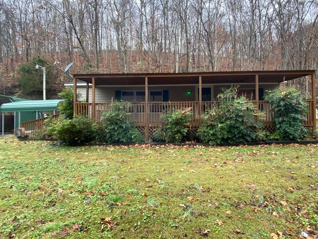 Building Photo - Charming 3 Bedroom Home on 2 Acres in Good...