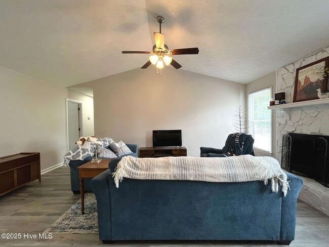 Building Photo - 5721 Randleman St