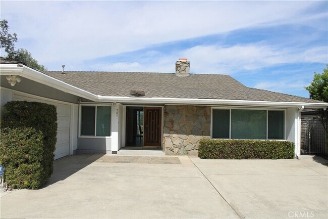 Building Photo - 761 W Country Hills Dr