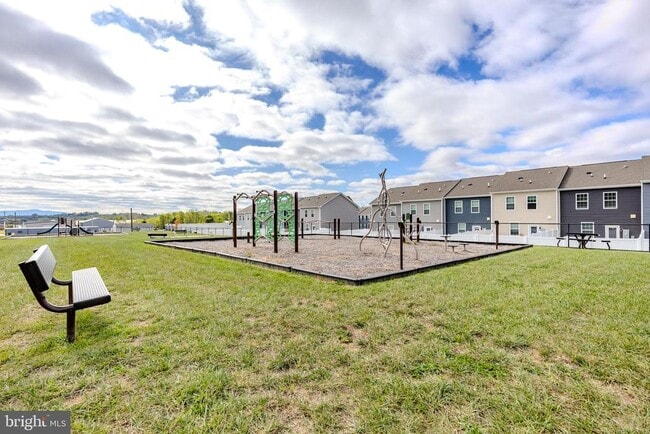 Building Photo - 110 Charing Cross Dr