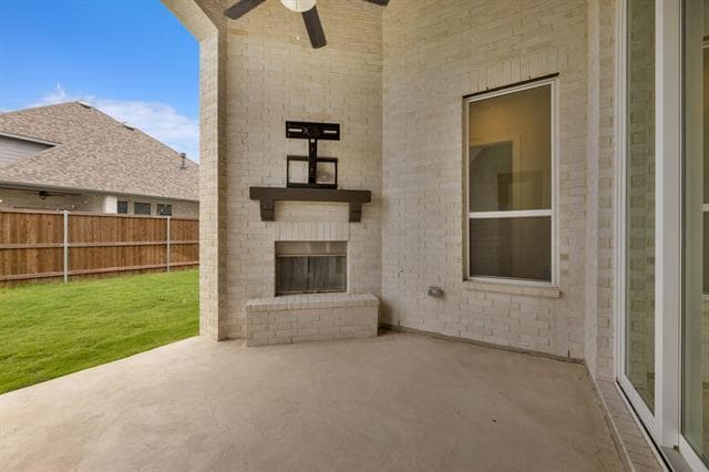 Building Photo - 545 Goose Lake Dr