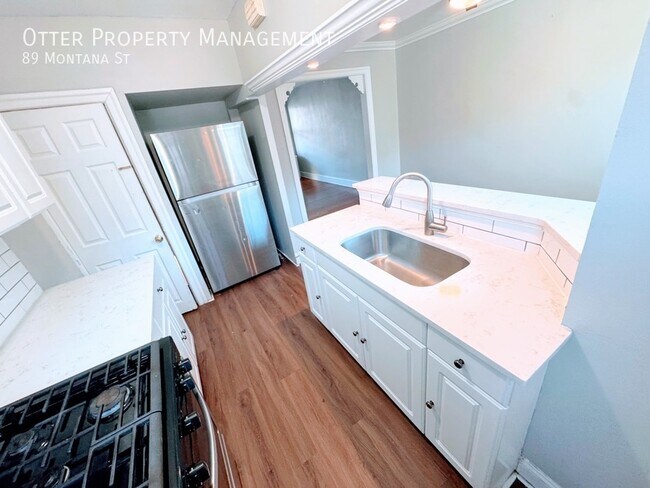 Building Photo - 89 Montana St