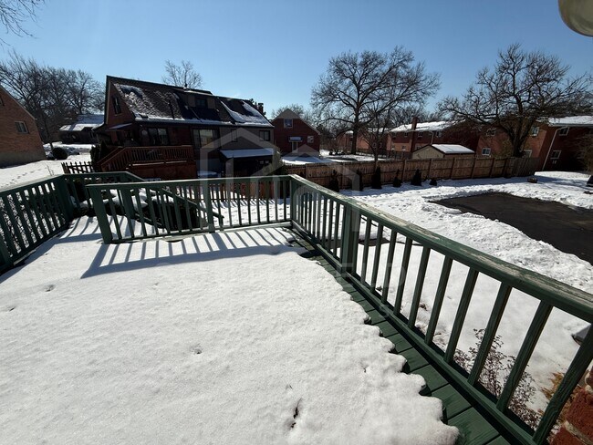 Building Photo - 3175 Ramona Ave