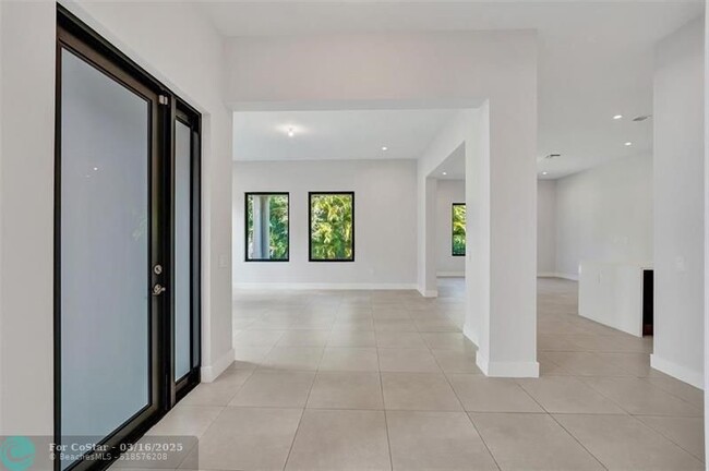 Building Photo - 5928 Brookfield Cir
