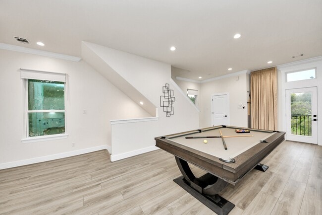 Building Photo - 2007 Briley St