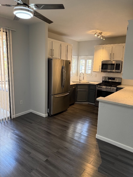 Building Photo - 75 N Valle Verde Dr