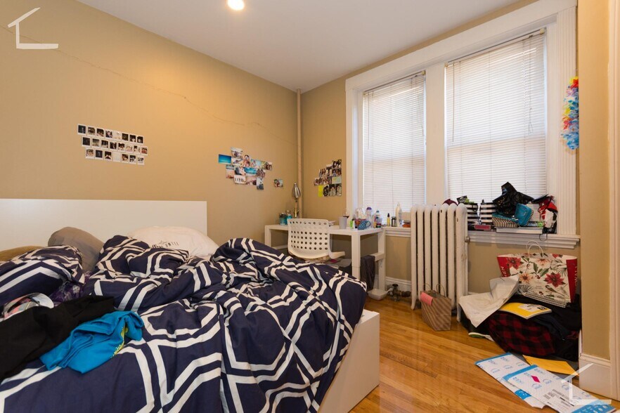 Building Photo - 316 Saint Paul St