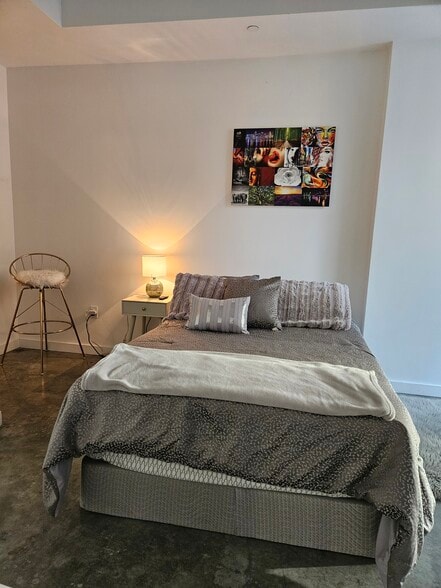 2nd room - 151 SE 1st St