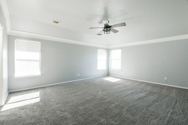 Building Photo - 5410 Linden Grove Ct