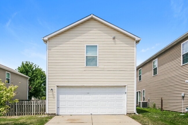 Building Photo - 12163 Maize Dr
