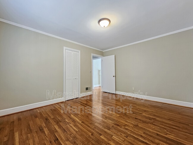 Building Photo - 121 Rockwood Dr