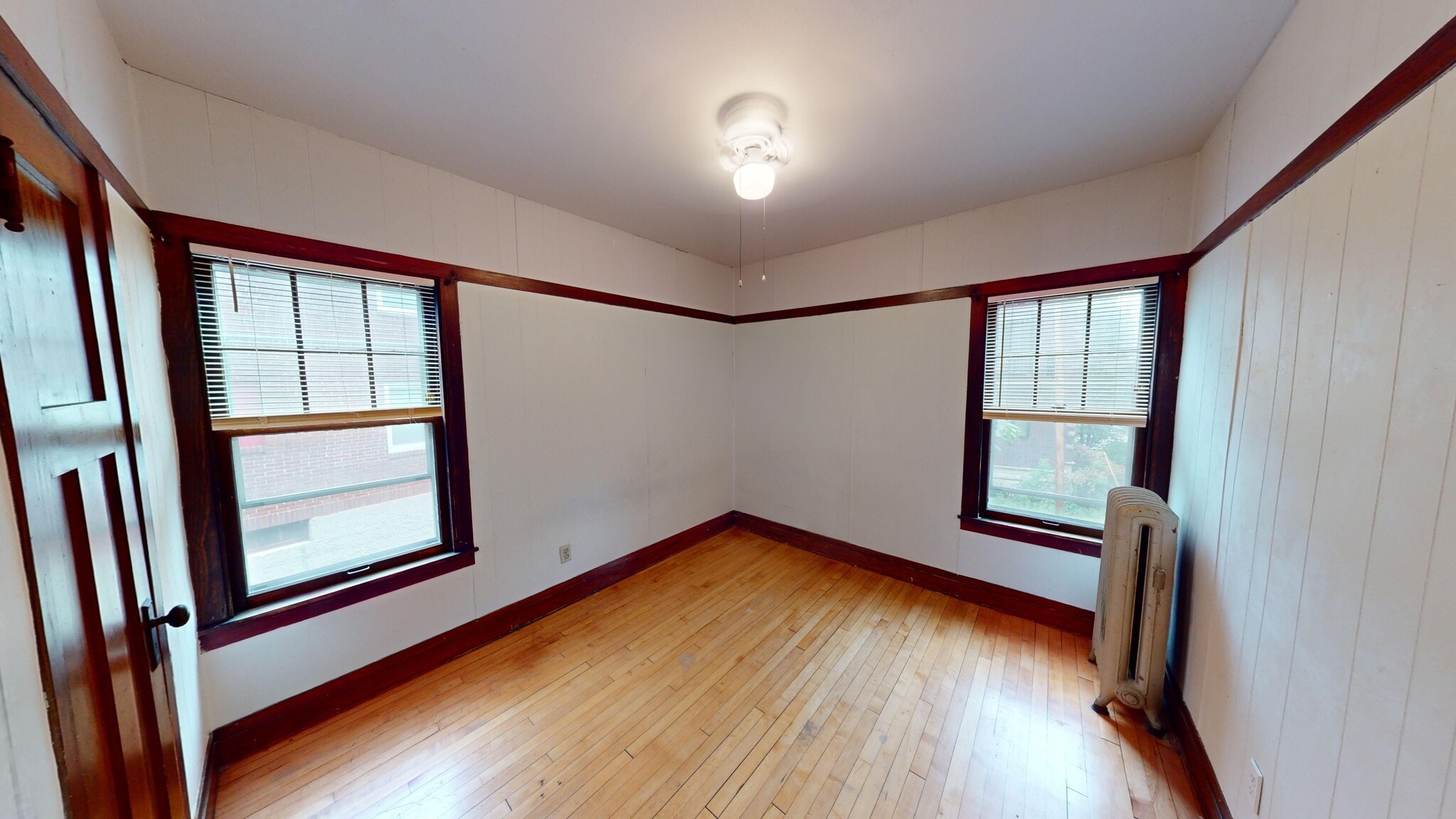Building Photo - 1806 Kendall Ave