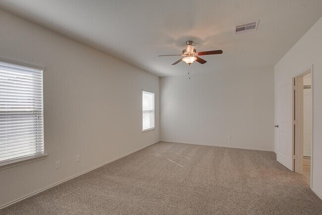 Building Photo - 122 Meadow Mill Dr