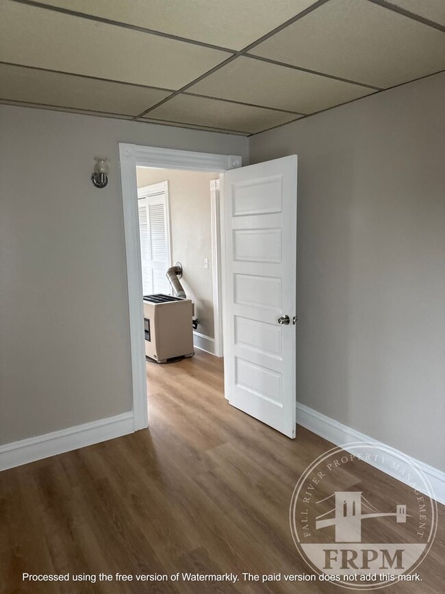 Building Photo - 33 16th St