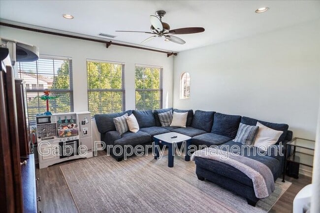 Building Photo - 26155 Lone Rock Ct