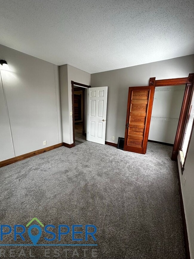 Building Photo - WO647X