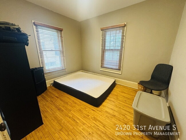 Building Photo - 2420 S 31st Ave
