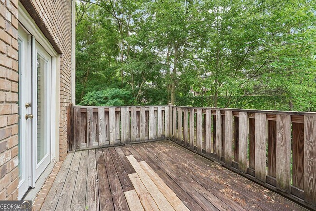 Building Photo - 15 Villa Ct SE