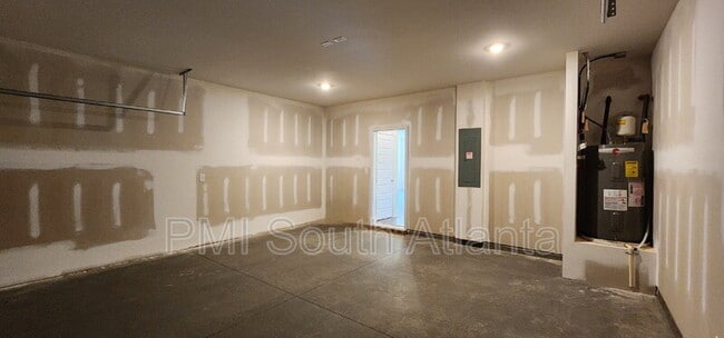 Building Photo - 8603 Secretariat Dr