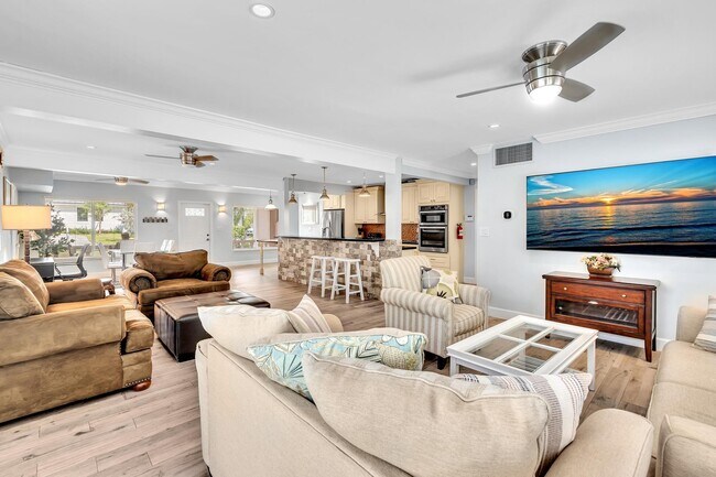 Building Photo - 3204 Beacon St